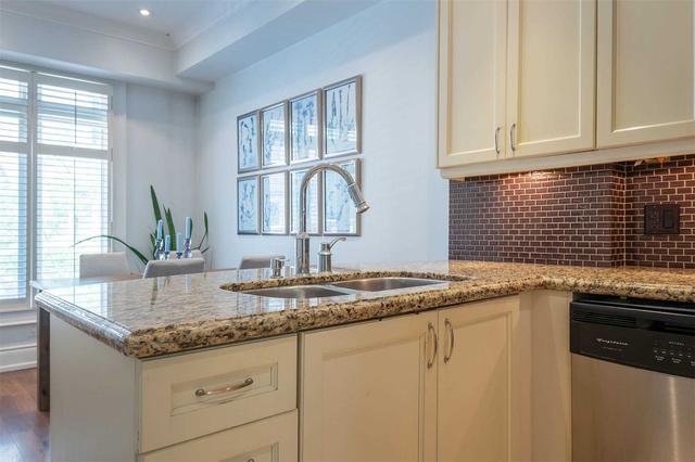 th8 - 68 Carr St, Townhouse with 2 bedrooms, 2 bathrooms and 1 parking in Toronto ON | Image 5