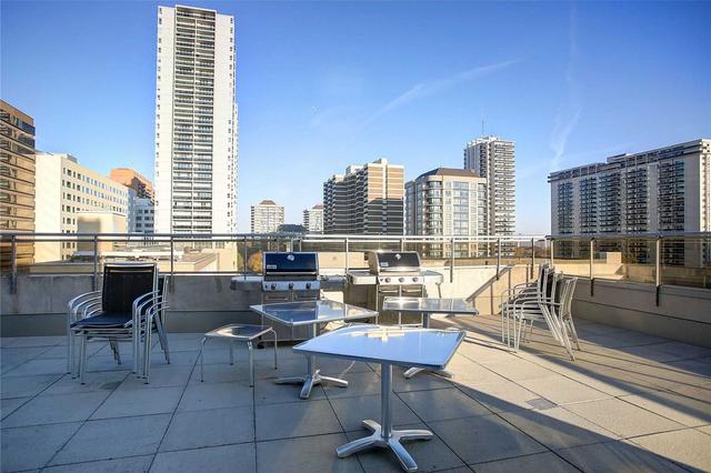 802 - 1430 Yonge St, Condo with 2 bedrooms, 2 bathrooms and 2 parking in Toronto ON | Image 2