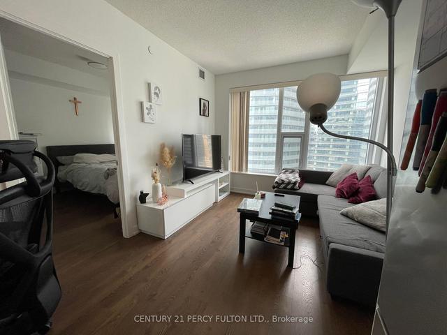 2513 - 10 York St, Condo with 1 bedrooms, 1 bathrooms and 0 parking in Toronto ON | Image 3