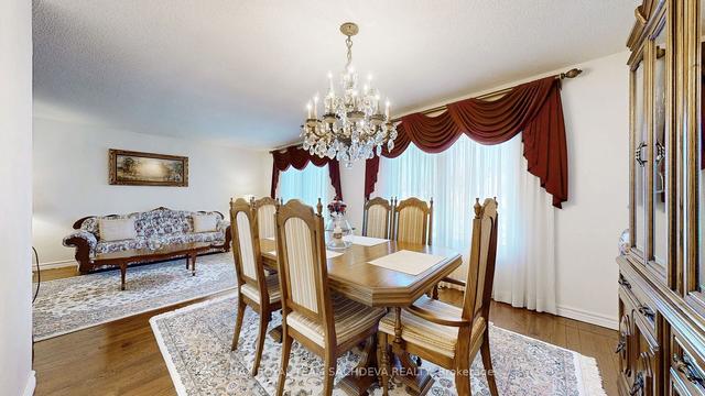 136 Fawcett Tr, House detached with 3 bedrooms, 2 bathrooms and 5 parking in Toronto ON | Image 37