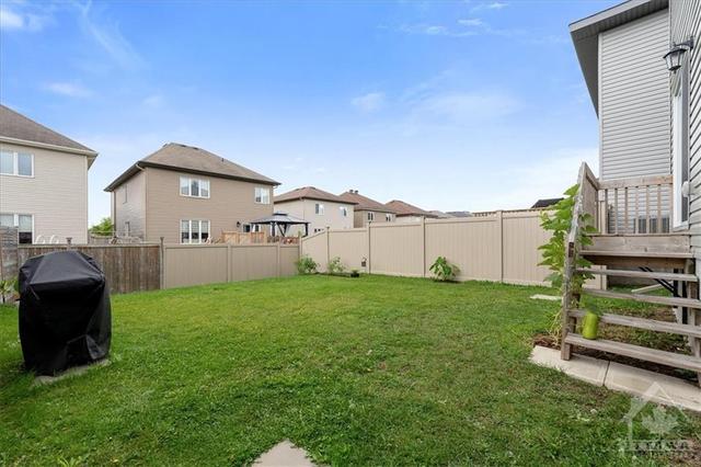 189 Onyx Crescent, House detached with 3 bedrooms, 2 bathrooms and 3 parking in Clarence Rockland ON | Image 21