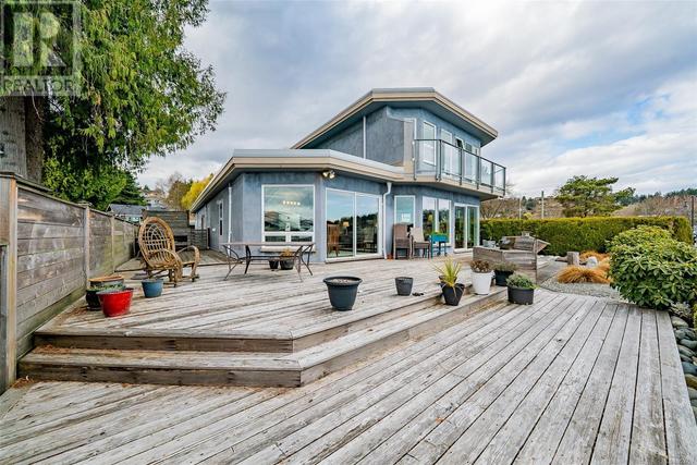 1300 Seaview Pl, House detached with 3 bedrooms, 3 bathrooms and 2 parking in Nanaimo BC | Image 35