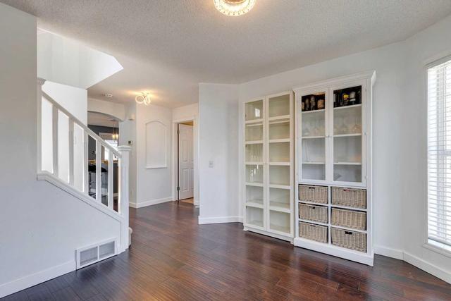 1 Prestwick Rise Se, House detached with 4 bedrooms, 2 bathrooms and 2 parking in Calgary AB | Image 6