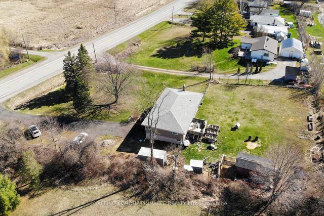 940 Portage Rd, House detached with 3 bedrooms, 1 bathrooms and 12 parking in Kawartha Lakes ON | Image 7