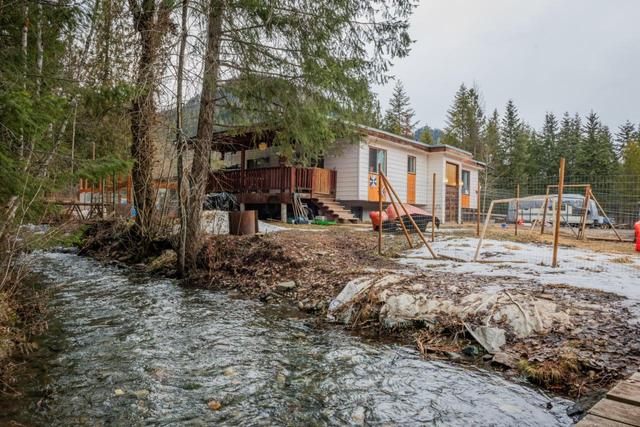 101 Champion Park Road, House detached with 4 bedrooms, 2 bathrooms and null parking in Kootenay Boundary A BC | Image 89
