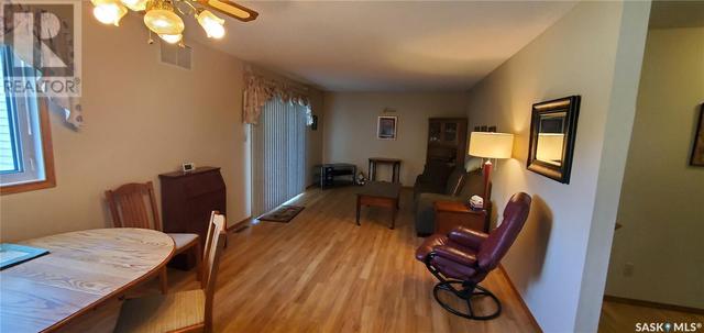 103 - 800 Hartney Avenue, Condo with 2 bedrooms, 2 bathrooms and null parking in Weyburn SK | Image 4