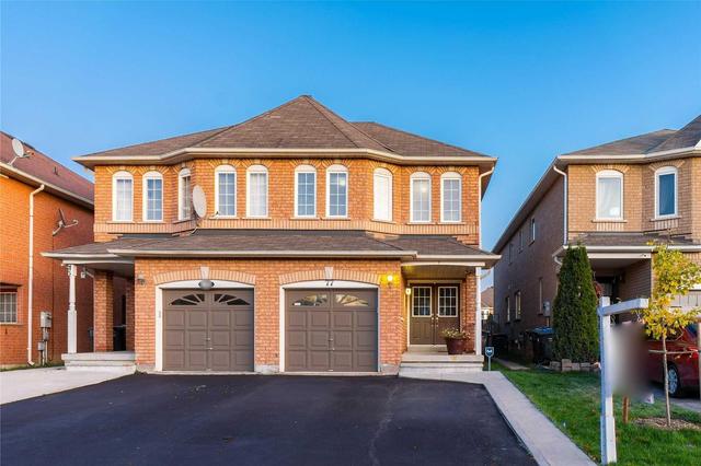 77 Native Landing, House semidetached with 4 bedrooms, 3 bathrooms and 4 parking in Brampton ON | Image 1