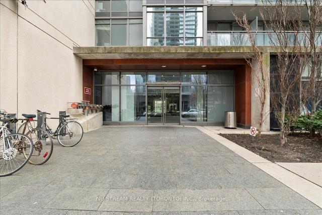 706 - 15 Fort York Blvd W, Condo with 2 bedrooms, 2 bathrooms and 1 parking in Toronto ON | Image 9