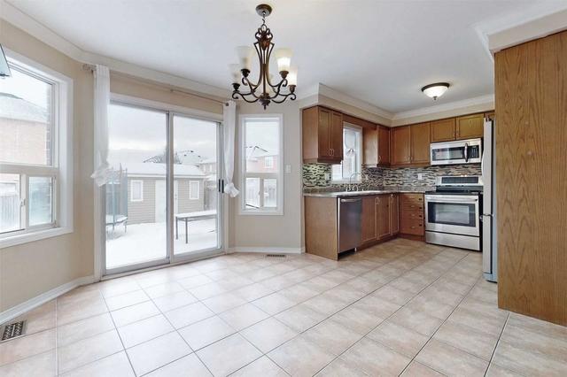 197 Andrew Hill Dr, House semidetached with 3 bedrooms, 3 bathrooms and 2 parking in Vaughan ON | Image 4