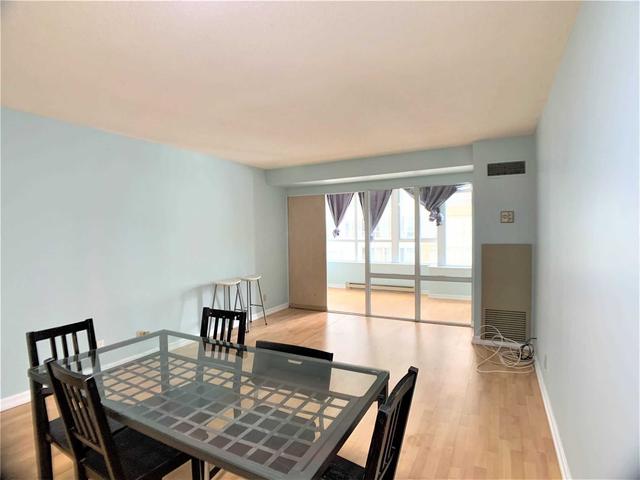 1012 - 711 Bay St, Condo with 2 bedrooms, 2 bathrooms and 1 parking in Toronto ON | Image 12