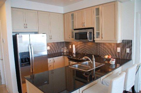uph03 - 18 Holmes Ave, Condo with 2 bedrooms, 2 bathrooms and 2 parking in Toronto ON | Image 2
