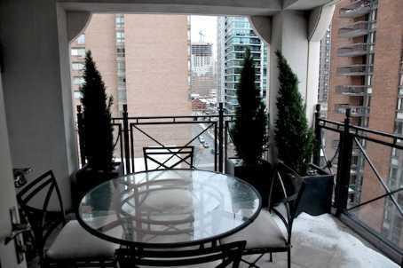 7a - 1 St Thomas St, Condo with 2 bedrooms, 3 bathrooms and 2 parking in Toronto ON | Image 6