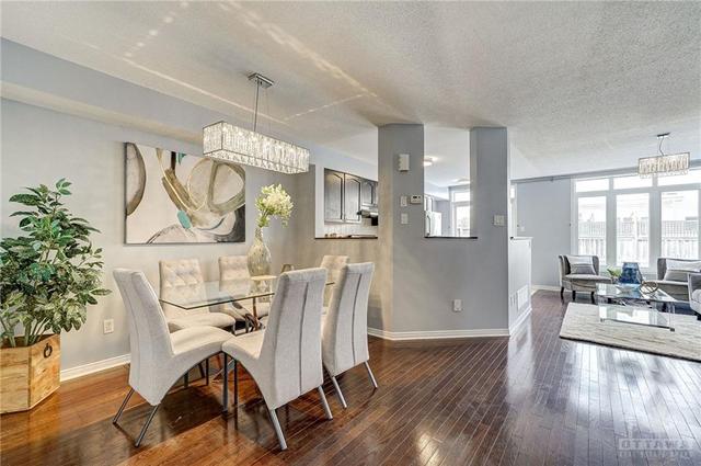 407 Dusk Private, Townhouse with 3 bedrooms, 3 bathrooms and 4 parking in Ottawa ON | Image 3