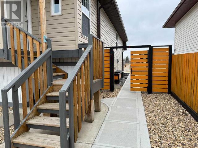 6315 - 60 Streetclose, House detached with 3 bedrooms, 2 bathrooms and 3 parking in Ponoka AB | Image 35