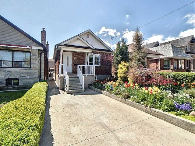 62 Snider Ave, House detached with 2 bedrooms, 2 bathrooms and 3 parking in Toronto ON | Image 1