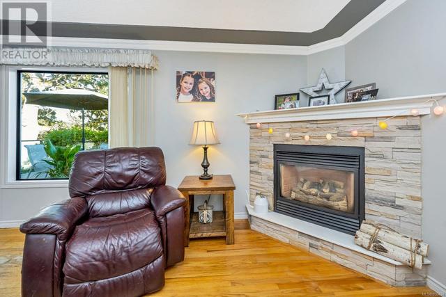 937 Shirley Rd, House detached with 5 bedrooms, 4 bathrooms and 2 parking in Esquimalt BC | Image 12
