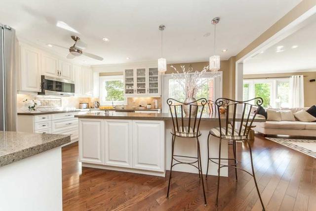 25 Mossgrove Tr, House detached with 4 bedrooms, 4 bathrooms and 5 parking in Toronto ON | Image 10