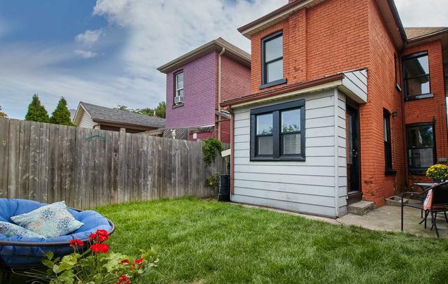 213 Mary St, House detached with 3 bedrooms, 1 bathrooms and 0 parking in Hamilton ON | Image 16