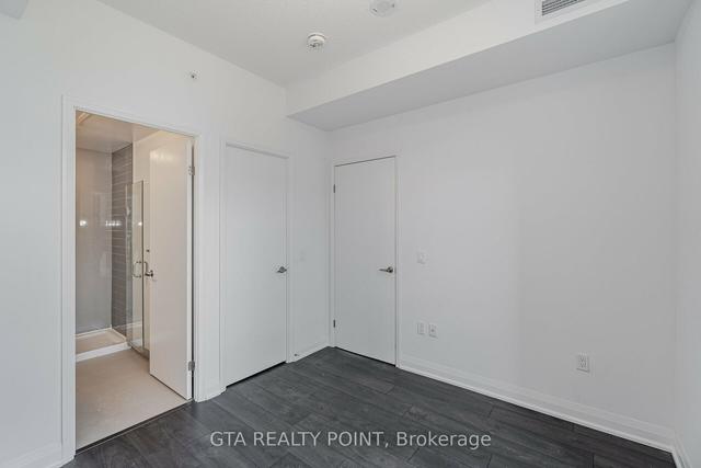 605 - 30 Gibbs Rd, Condo with 2 bedrooms, 2 bathrooms and 1 parking in Toronto ON | Image 11