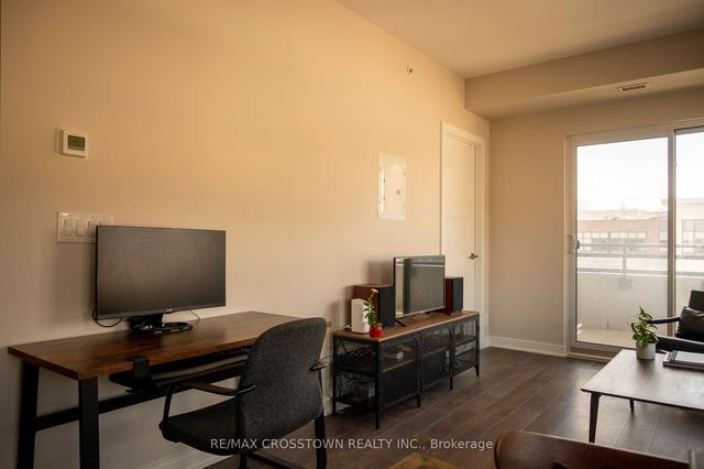306 - 1 Neighbourhood Lane, Condo with 1 bedrooms, 1 bathrooms and 1 parking in Toronto ON | Image 5