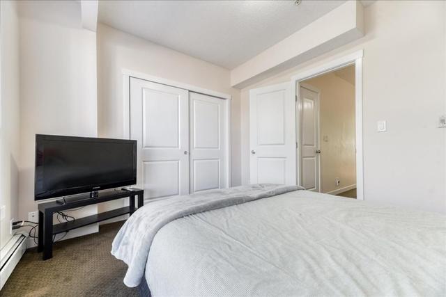 102 - 1740 9 Street Nw, Home with 2 bedrooms, 1 bathrooms and 1 parking in Calgary AB | Image 5