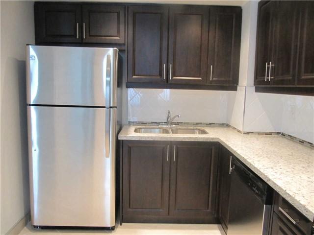 1201 - 155 Hillcrest Ave, Condo with 1 bedrooms, 1 bathrooms and 1 parking in Mississauga ON | Image 3