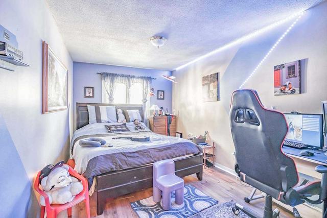 39 Mccallum Crt, Townhouse with 3 bedrooms, 2 bathrooms and 2 parking in Brampton ON | Image 22