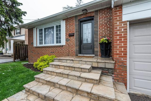 1567 Blanefield Rd, House detached with 3 bedrooms, 2 bathrooms and 5 parking in Mississauga ON | Image 23