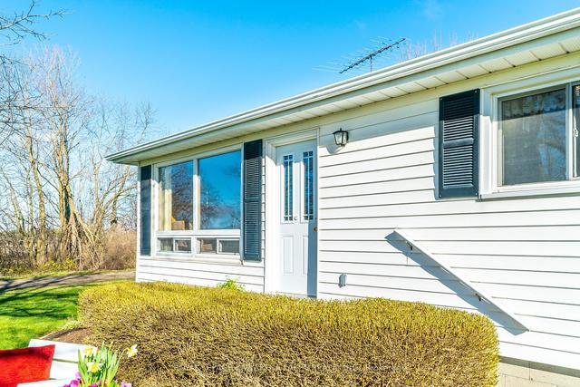 536 Cambray Rd, House detached with 2 bedrooms, 2 bathrooms and 4 parking in Kawartha Lakes ON | Image 2