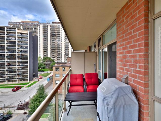 602 - 900 Mount Pleasant Rd, Condo with 2 bedrooms, 3 bathrooms and 2 parking in Toronto ON | Image 26