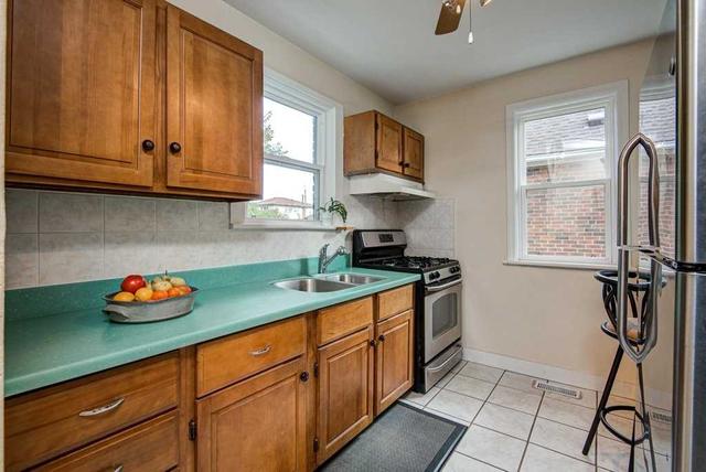 607 Queensdale Ave E, House detached with 3 bedrooms, 1 bathrooms and 2 parking in Hamilton ON | Image 8