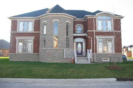 19 Valleyside Tr, House detached with 5 bedrooms, 4 bathrooms and 6 parking in Brampton ON | Image 1