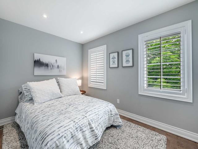 2162 Bayview Ave, Townhouse with 3 bedrooms, 3 bathrooms and 2 parking in Toronto ON | Image 16