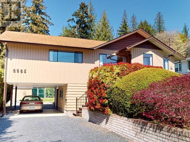 6965 Richmond Street, House detached with 3 bedrooms, 2 bathrooms and 1 parking in Powell River BC | Image 2