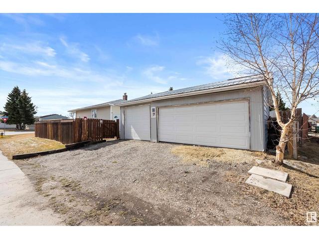 72 Southpark Dr, House detached with 3 bedrooms, 1 bathrooms and null parking in Leduc AB | Image 46