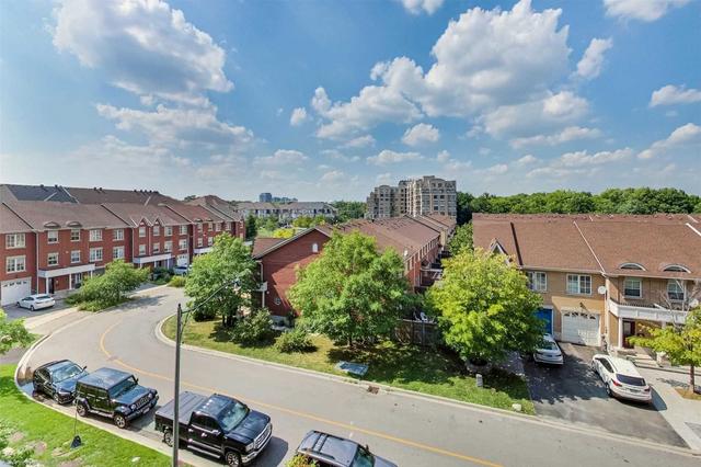428 - 120 Dallimore Circ, Condo with 2 bedrooms, 1 bathrooms and 1 parking in Toronto ON | Image 5