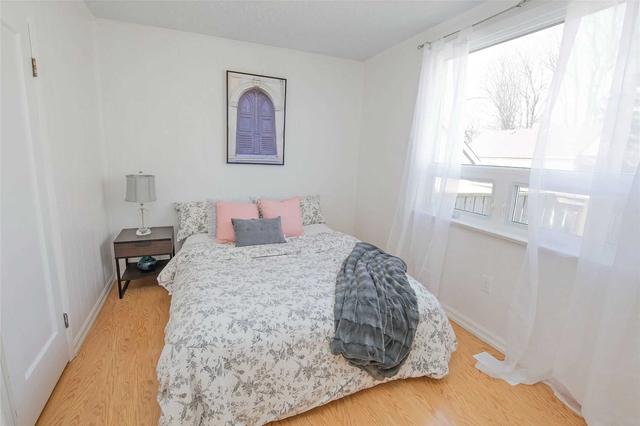 128 Cadillac Ave N, House detached with 2 bedrooms, 2 bathrooms and 4 parking in Oshawa ON | Image 7