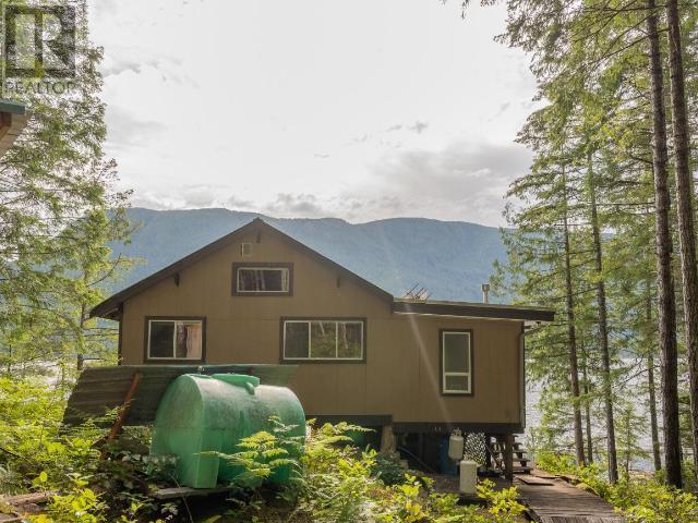 9302 Powell Lake, House detached with 3 bedrooms, 1 bathrooms and null parking in Powell River B BC | Image 48