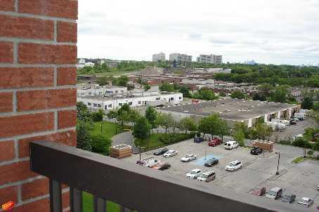 1003 - 330 Mccowan Rd, Condo with 2 bedrooms, 2 bathrooms and 1 parking in Toronto ON | Image 2