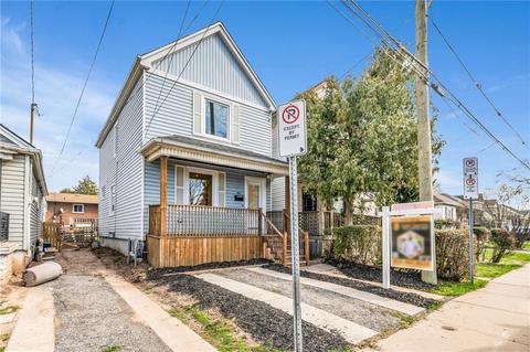 90 Frederick Avenue, House detached with 3 bedrooms, 1 bathrooms and null parking in Hamilton ON | Card Image