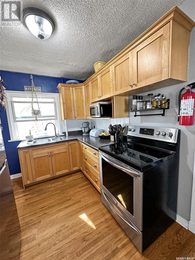 568 Central Avenue N, House detached with 3 bedrooms, 2 bathrooms and null parking in Swift Current SK | Image 9