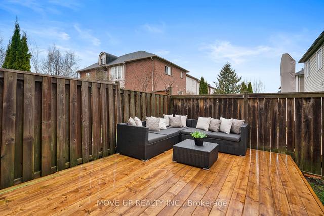 61 Glasgow Cres, House attached with 3 bedrooms, 2 bathrooms and 2 parking in Georgina ON | Image 11