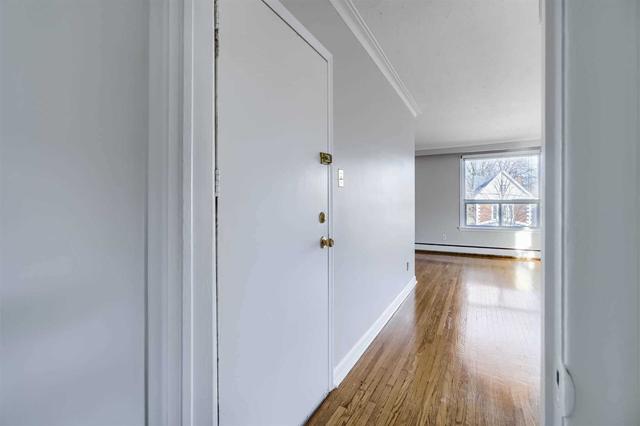 upper - 224 Pickering St, House detached with 2 bedrooms, 1 bathrooms and 1 parking in Toronto ON | Image 30