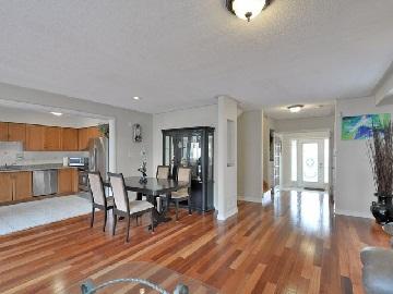 275 Discovery Tr, House detached with 4 bedrooms, 4 bathrooms and 3 parking in Toronto ON | Image 4