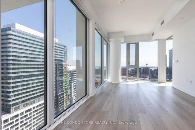 2208 - 158 Front St E, Condo with 2 bedrooms, 2 bathrooms and 1 parking in Toronto ON | Image 12