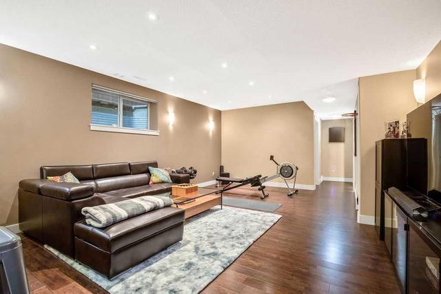 1129 Renfrew Drive Ne, Home with 4 bedrooms, 3 bathrooms and 2 parking in Calgary AB | Image 29