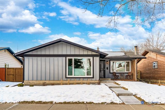 495 Midridge Drive Se, House detached with 4 bedrooms, 2 bathrooms and 5 parking in Calgary AB | Image 1
