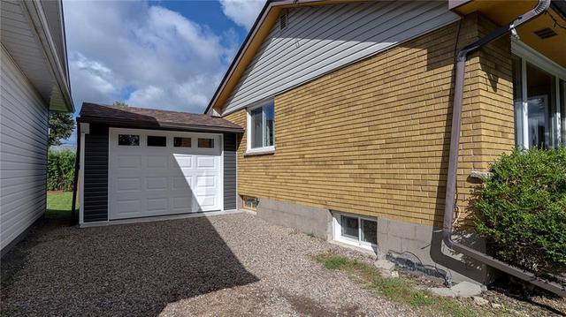 306 Patricia Avenue, House detached with 5 bedrooms, 2 bathrooms and 3 parking in Pembroke ON | Image 28