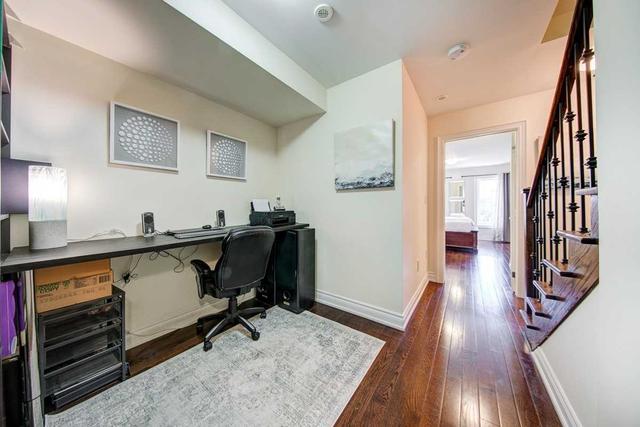 7 - 10 Hargrave Lane, Townhouse with 3 bedrooms, 3 bathrooms and 1 parking in Toronto ON | Image 9