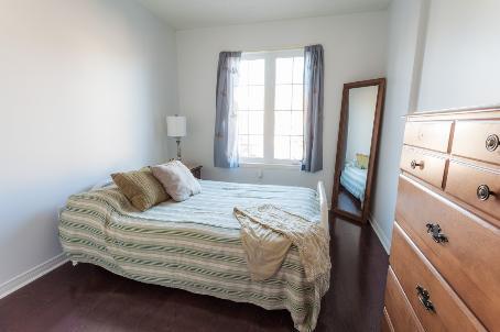 08 Edhouse Ave, House attached with 3 bedrooms, 3 bathrooms and 1 parking in Toronto ON | Image 8